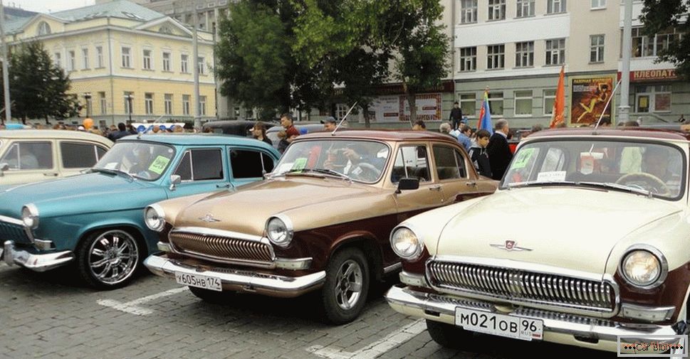 Izložba retro automobila u Jekaterinburgu