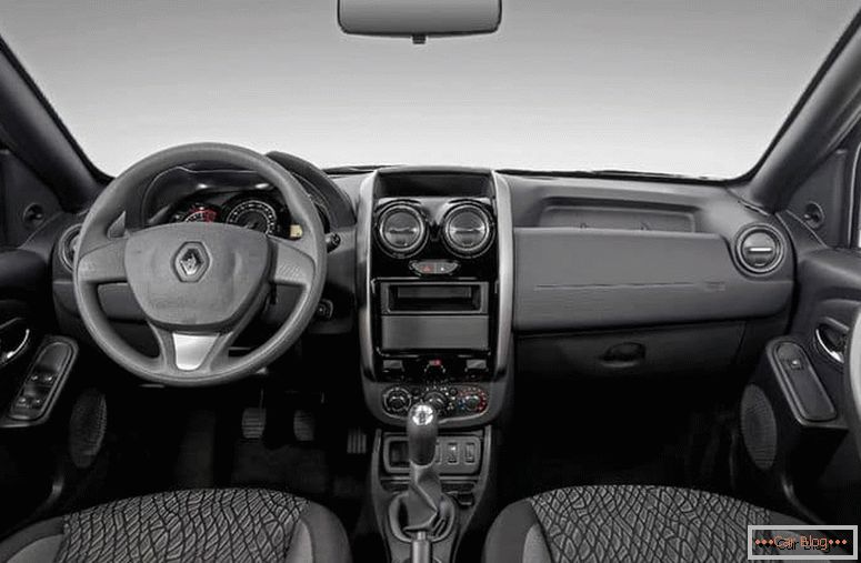 Brazilska kancelarija Renault objavila je budžetsku verziju Duster Oroch Expressa