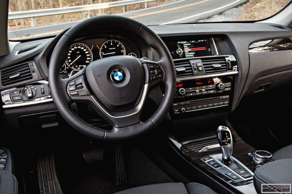 Limuzina BMW X3