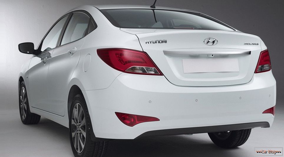 Hyundai Solaris 2015 i ix35 можно купiть со скiдкой до конца августа