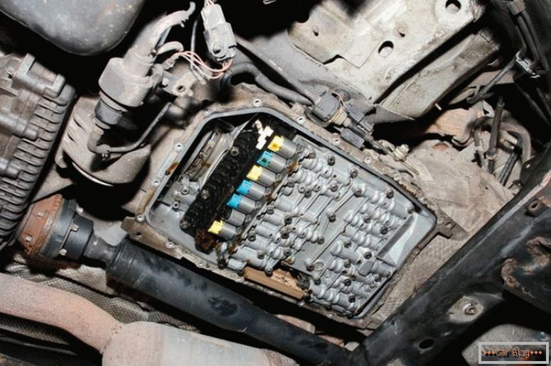 Land Rover Discovery 3 problemi sa donje strane automobila