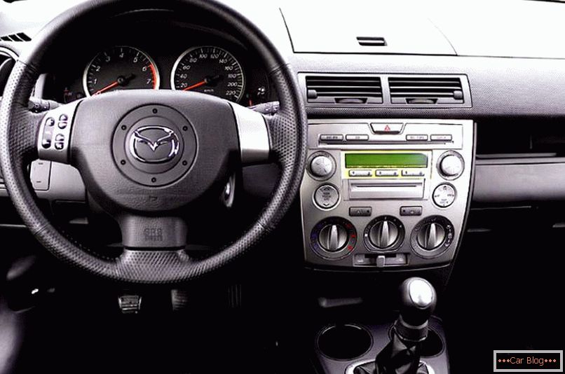 Mazda 2: japanske tradicije od 2002. godine