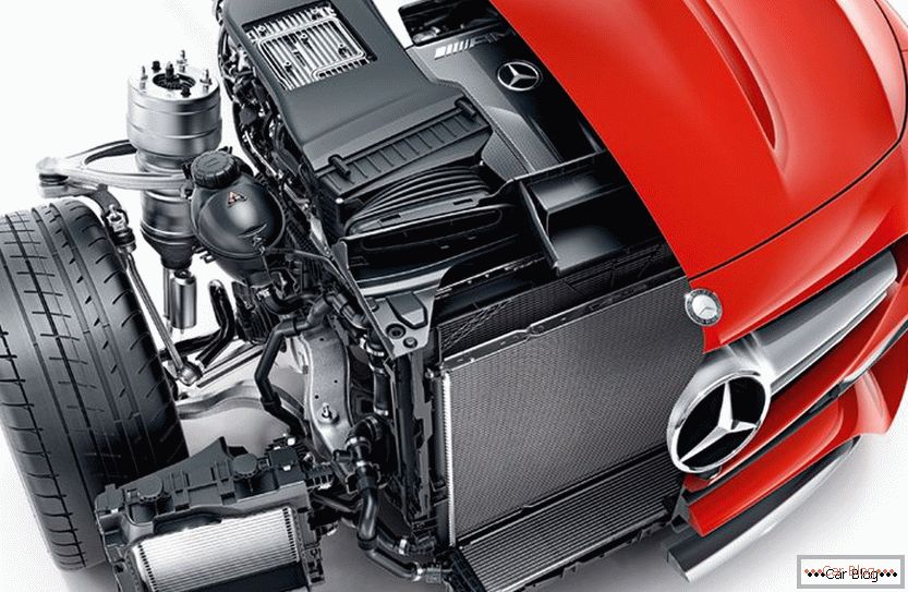Mercedes AMG E 63 S motor
