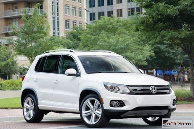 Volkswagen Tiguan svojim izgledom inspiriše poverenje da će put biti udoban i siguran