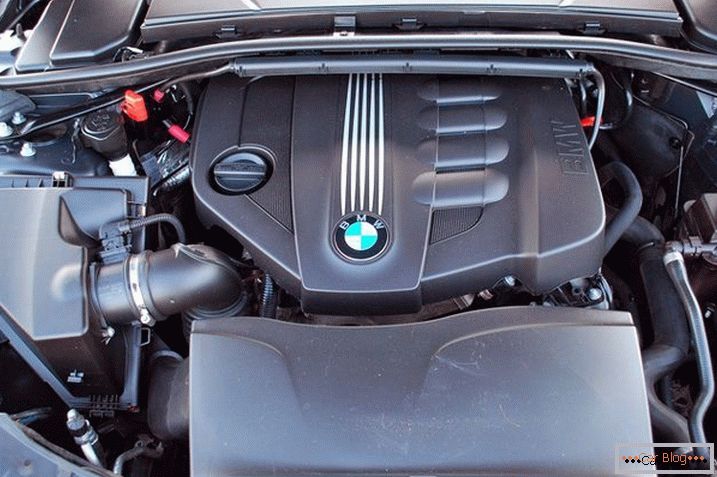 savremeni BMW motor