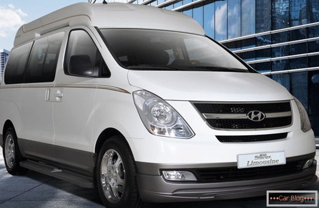 Diesel minibus iz Koreje Hyundai Grand može biti zamena za minibuseve