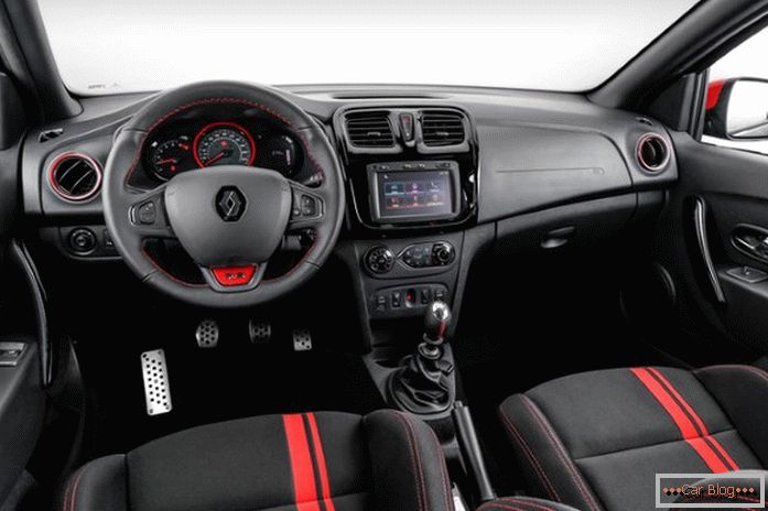 Специальный офис Renault Sport выпустил ограниченным тиражом Renault Sandero RS
