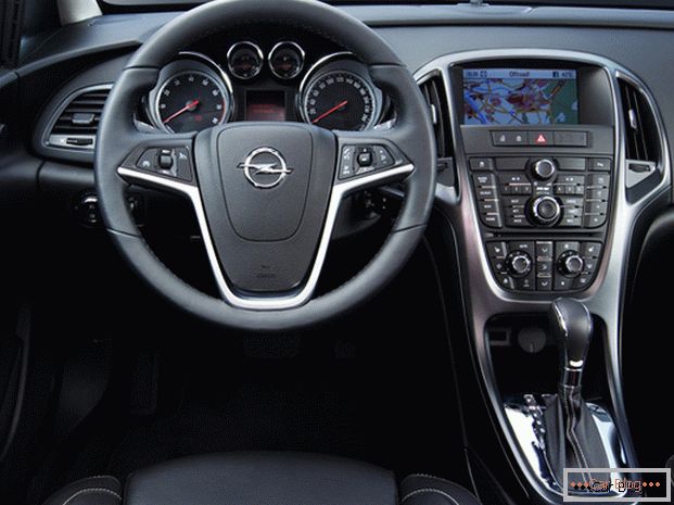 U kabini Opel Astra sve se svodi na najmanji detalj