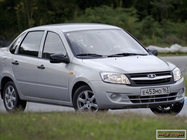 Proizvođači automobila Lada Granta pokušavaju da uzmu u obzir potrebe ruskih vozača