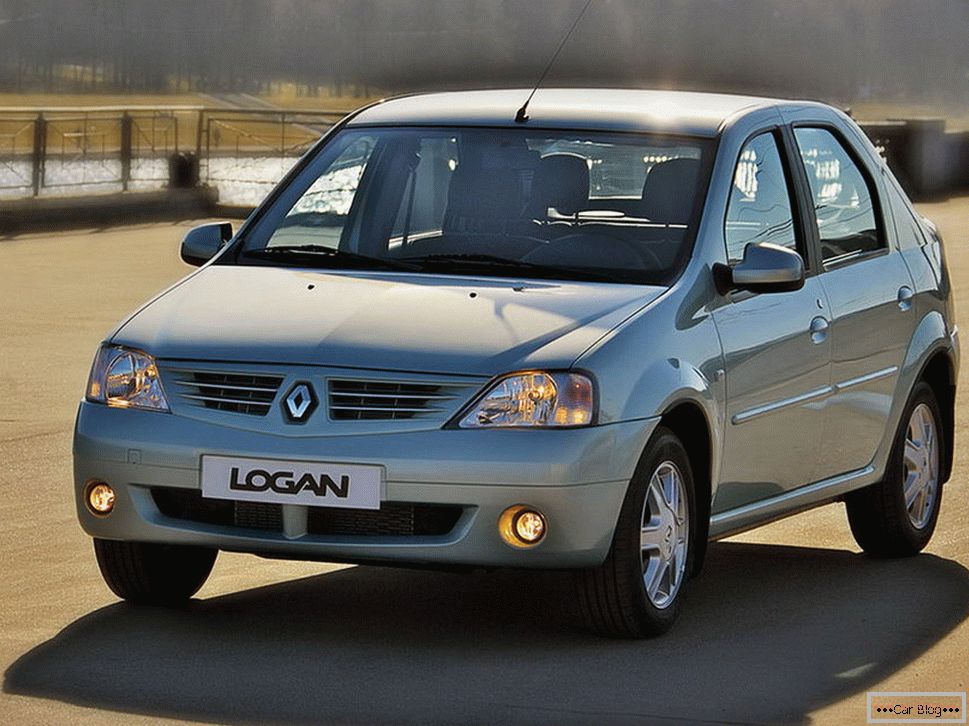 Renault Logan - prednji pogled