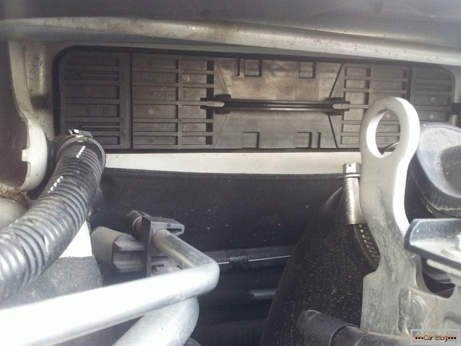 Zamena kabine na Peugeot 408